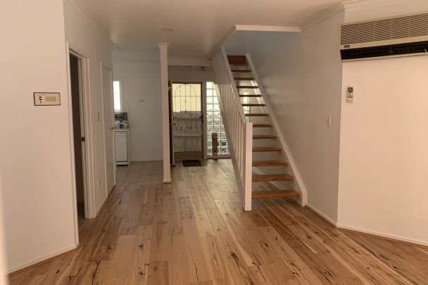 Inner city living - Photo 1