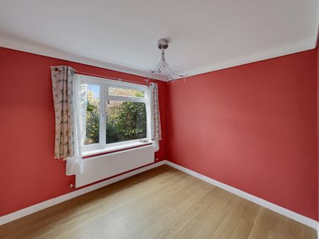 This property in Harston offers a spacious open-plan living and dining area, a contemporary kitchen, four bedrooms and a family bathroom. There is an enclosed garden and a garage/driveway parking. Harston, just 5 miles south of Cambridge, provides great transport links and local amenities, making it a perfect location for family living. - Photo 4