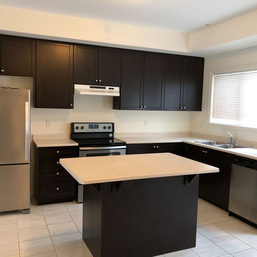 For Lease - 4 Cedarland Road, Brampton, Ontario - Photo 1