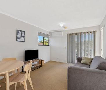 Inner-City Comfort in Leafy Kangaroo Point - Photo 5