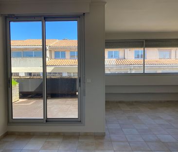 Location Appartement 3 pièces 64m² AVIGNON 84000 - Photo 1