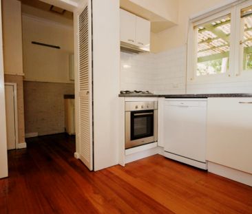 4 Bed, 2 Bath - Photo 5