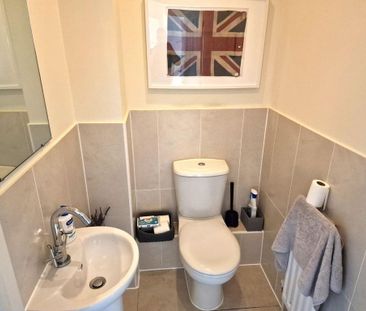 2 bedroom semi-detached house to rent - Photo 6