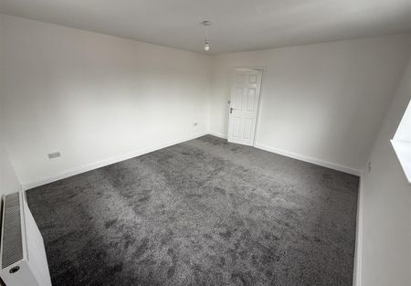 Park Rise, Kidderminster - Photo 3