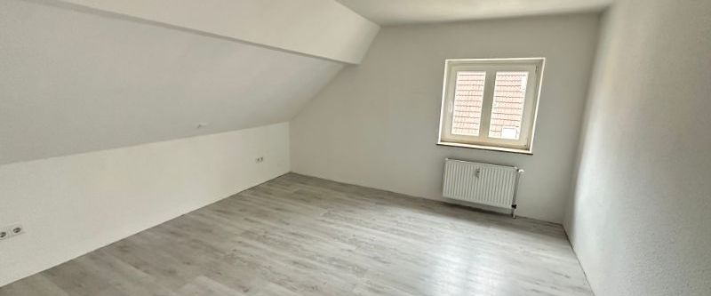 NUR mit WBS ! Möbel rein und fertig ! Traumwohnung im Grünen ! - Foto 1