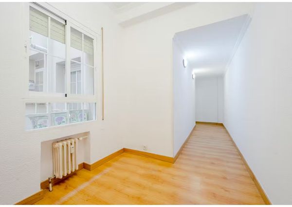 Calle de Pilar de Zaragoza, Madrid, Community of Madrid 28028