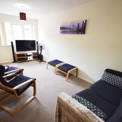 4 bedroom terraced house to rent - Photo 1