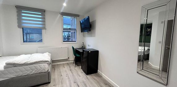 Studio to rent - Photo 2