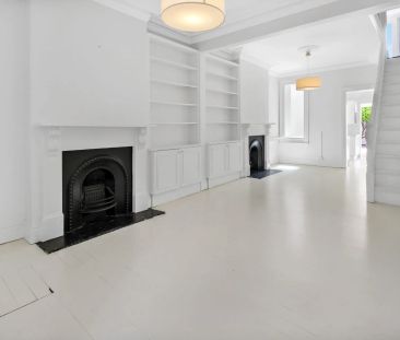 Ideally located Victorian corner terrace - Photo 3