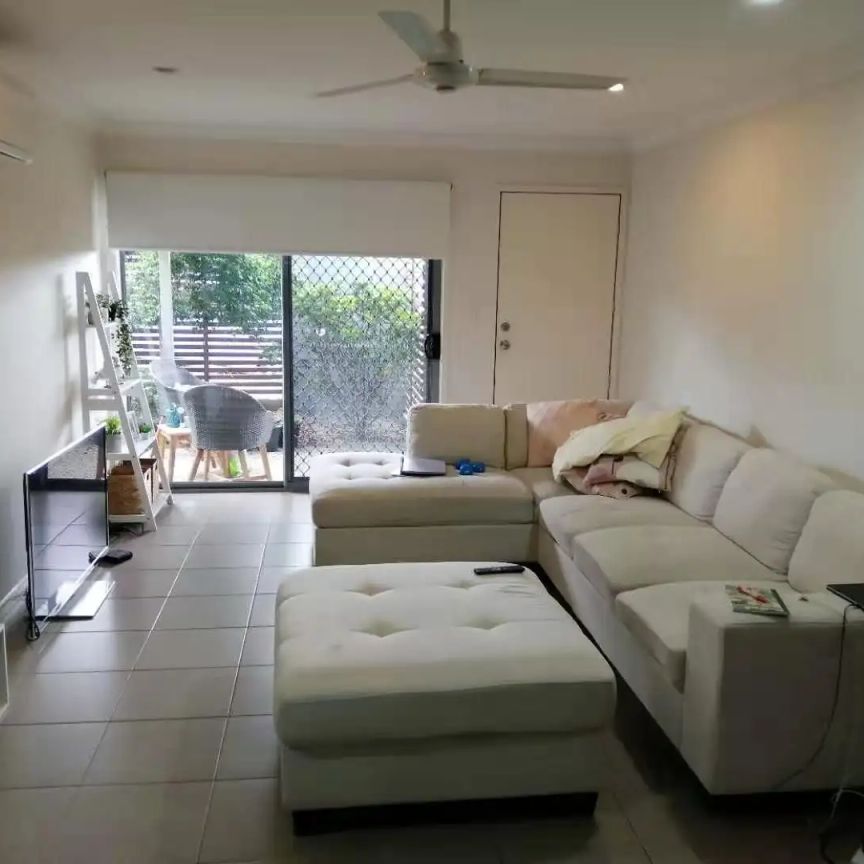 “Three Bedroom House including Water Bill” - Photo 1