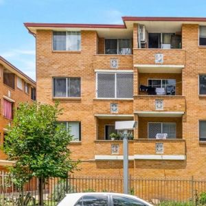 2 Bedroom Apartment In The Heart Of Liverpool CBD - Photo 2