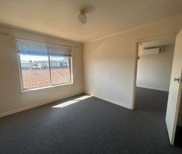 6/15 Howe Street, Murrumbeena VIC 3163 - Apartment For Rent | Domain - Photo 2