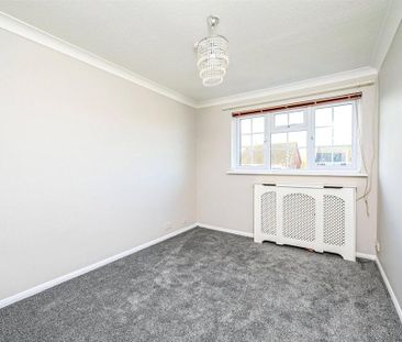 5 bedroom semi-detached house to rent - Photo 3