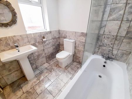 2 bedroom House To Let - Photo 5