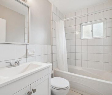 For Lease - 2350 Queensway Drive Unit# 1, Burlington, Ontario - Photo 2