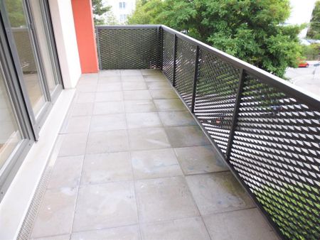 Großzügig geschnittene 4-Zimmer-Wohnung mit 12m² Balkon, 2 Bäder/2WCs - Foto 4