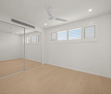 Viridian | Brand-New Architectural Luxury Moments from the Coast - Photo 3