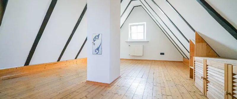 Freistehendes Einfamilienhaus mit Garten und Sonnenbalkon - Foto 1