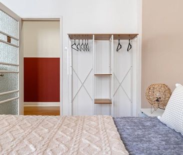 Avenida de Sidónio Pais, Lisbon, Lisbon 1050-215 - Photo 6