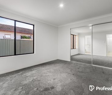 Street-Front Villa in Convenient Nollamara Location - Photo 6