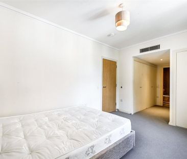 3 bedroom flat to rent - Photo 6