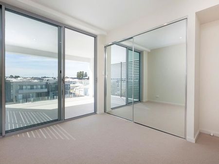 13/13 O’connor Close, North Coogee WA 6163 - Photo 3