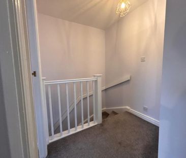2 bedroom semi-detached house to rent - Photo 5