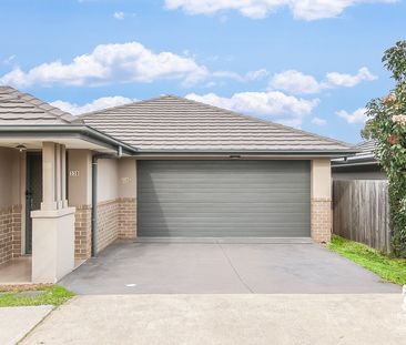 4 Bedroom Beauty + Separate Media Room - Photo 5