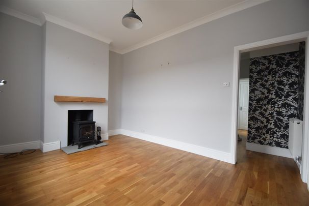 2 Bed House - Terraced - Photo 1