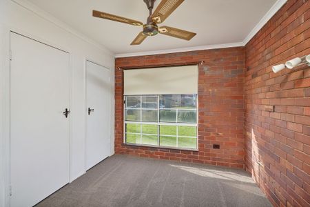 Modern 2-Bedroom Unit in Central Wagga! - Photo 5