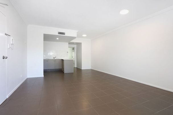 4/18 Rose Street, Southport QLD 4215 - Apartment For Rent | Domain - Photo 1