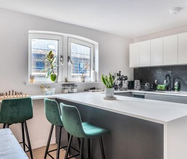 2 bedroom flat to rent - Photo 2