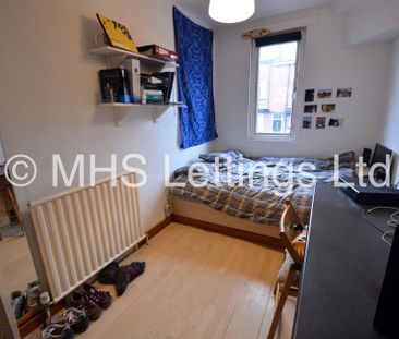 8 Bedroom Mid Terraced House for rent in Manor Drive - Photo 4