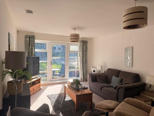 2 bedroom flat to rent - Photo 1