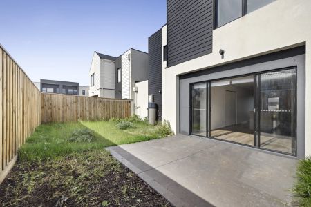 Modern 3-Bedroom Townhouse in Prime Deanside Location – $490 per week - Photo 5