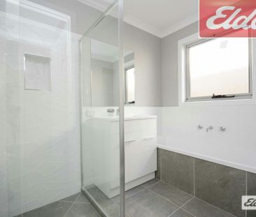 Stylish Modern Family Home - Photo 3