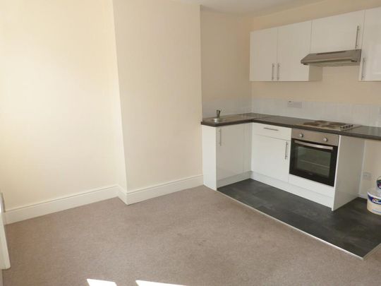 1 bedroom flat to rent - Photo 1