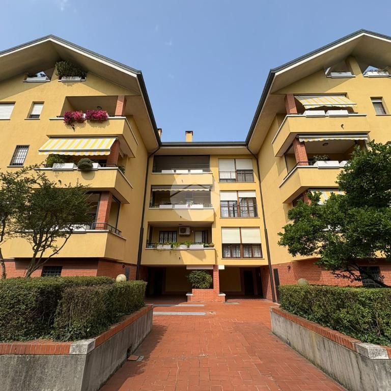 Monolocale in affitto - Photo 2
