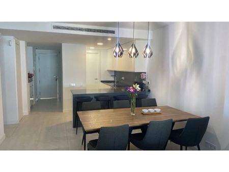 3 room luxury Apartment for rent in Estepona, Spain - Photo 5