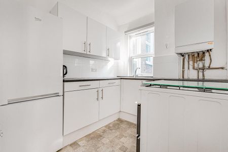 2 bedroom flat to rent - Photo 2