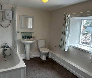 Bowditch Row, South Street, Crewkerne, Somerset, TA18 - Photo 4