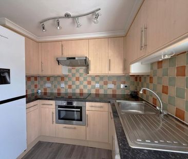 2 bedroom flat to rent - Photo 6