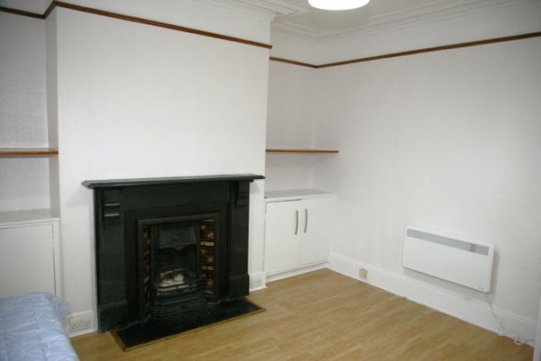 First Floor Right, 79 Kimberley House, Walker Road, AB11 8DJ, Aberdeen - Photo 1