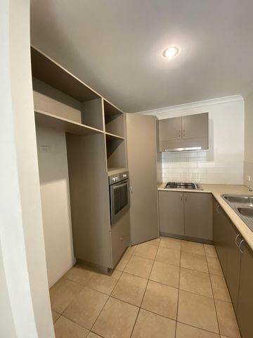 Spacious and Central - Photo 2