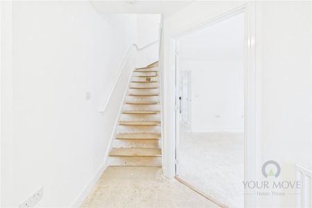 3 bedroom semi-detached house to rent - Photo 2