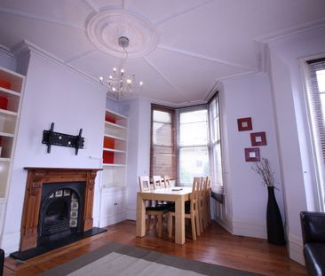 1 Bed Flat, Vanbrugh Hill, SE3 - Photo 4