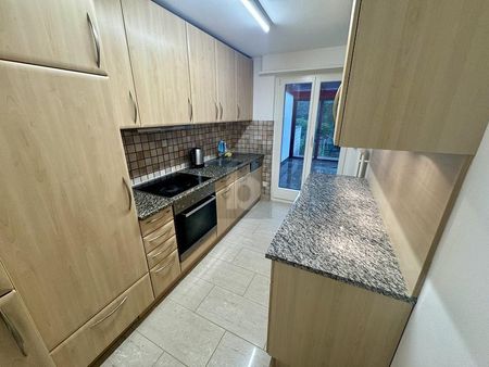 MIT WINTERGARTEN, GARAGE UND GARTEN! - Foto 3