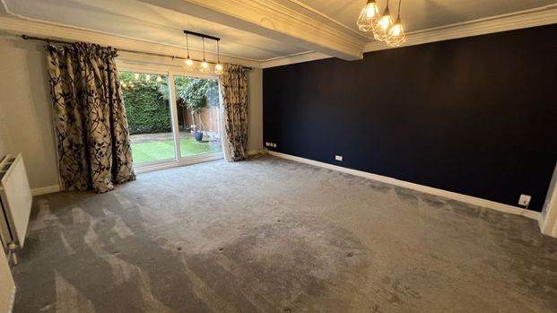 High Street, Scunthorpe - Photo 1