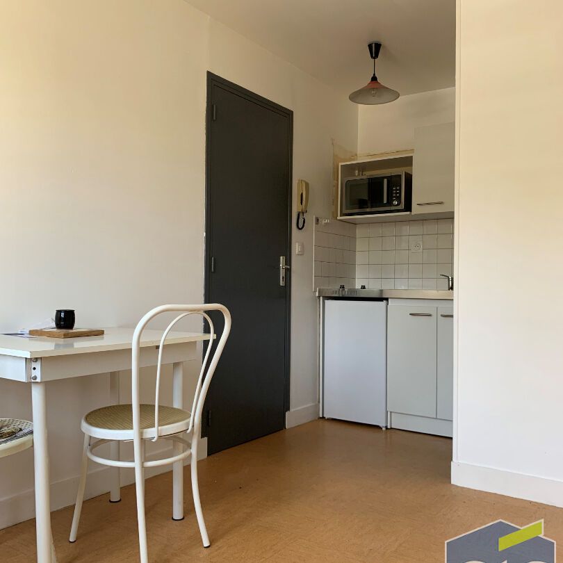 Location Appartement 1 pièce 14m² - Photo 1