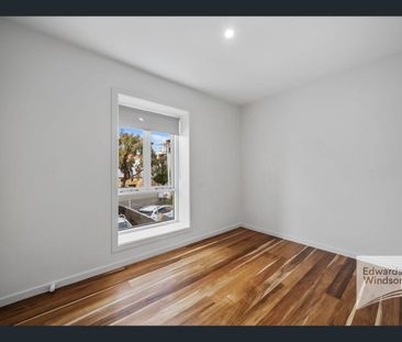 Stylish Inner City Townhouse - Photo 1